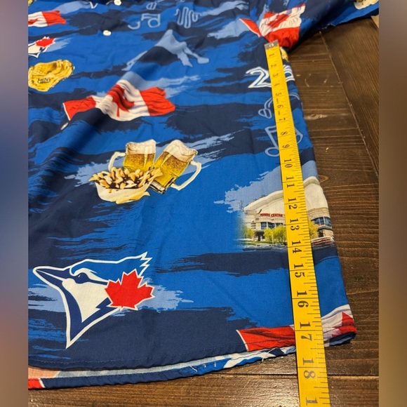 Toronto Blue Jays Hawaiian Shirt Stadium Giveaway - RARE - Picture 6 of 6